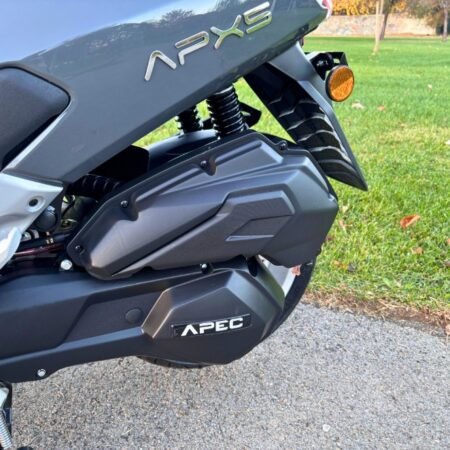 apx5-benzinlimotosiklet-11